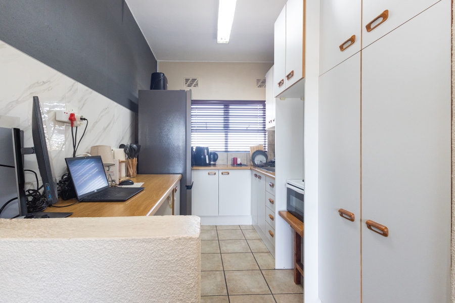 To Let 1 Bedroom Property for Rent in Bracken Heights Western Cape